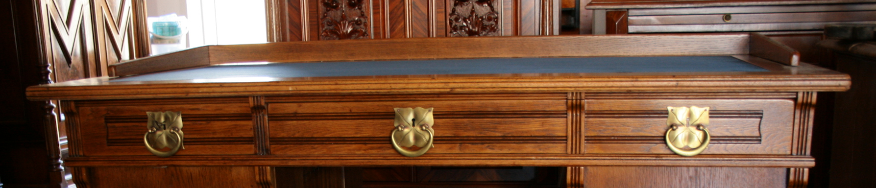 Jugendstil-Schreibtisch um 1910 Jugendstil-Schreibtisch um 1910